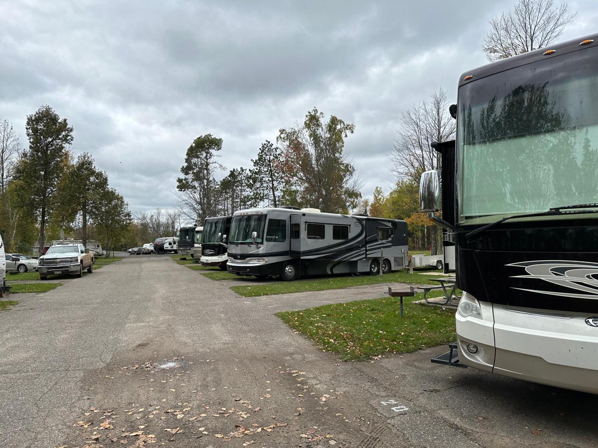 Trails Inn Quadna Mountain Motel & Rv Park Hill City Exterior foto