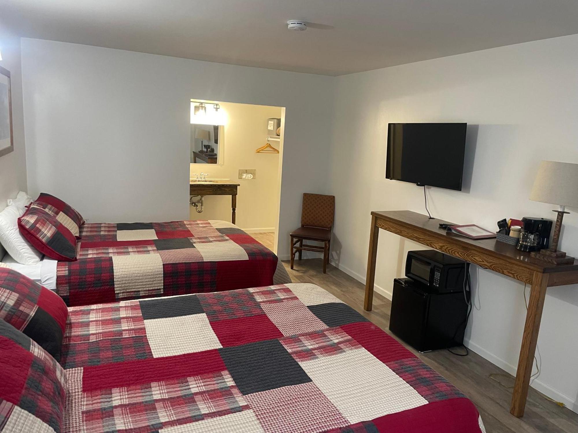 Trails Inn Quadna Mountain Motel & Rv Park Hill City Exterior foto