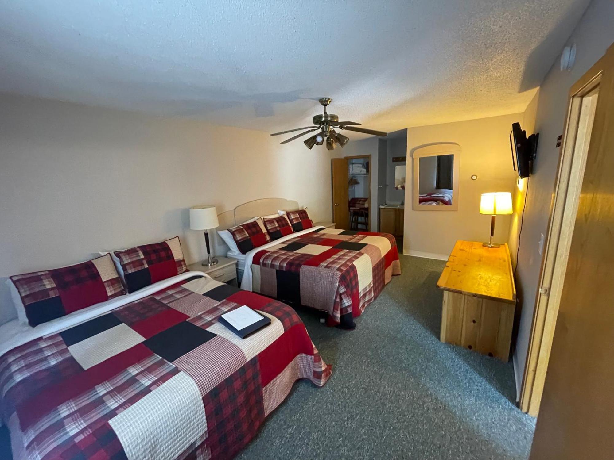 Trails Inn Quadna Mountain Motel & Rv Park Hill City Exterior foto