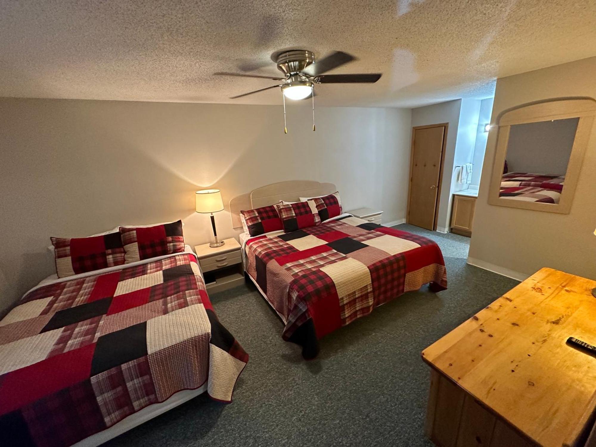 Trails Inn Quadna Mountain Motel & Rv Park Hill City Zimmer foto