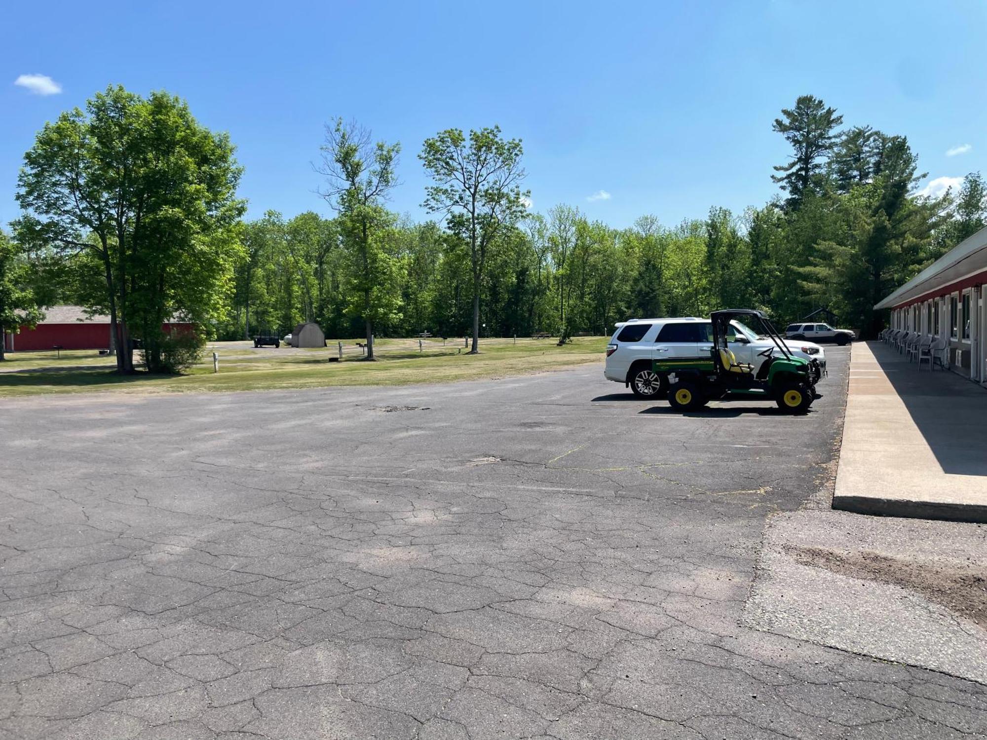 Trails Inn Quadna Mountain Motel & Rv Park Hill City Exterior foto
