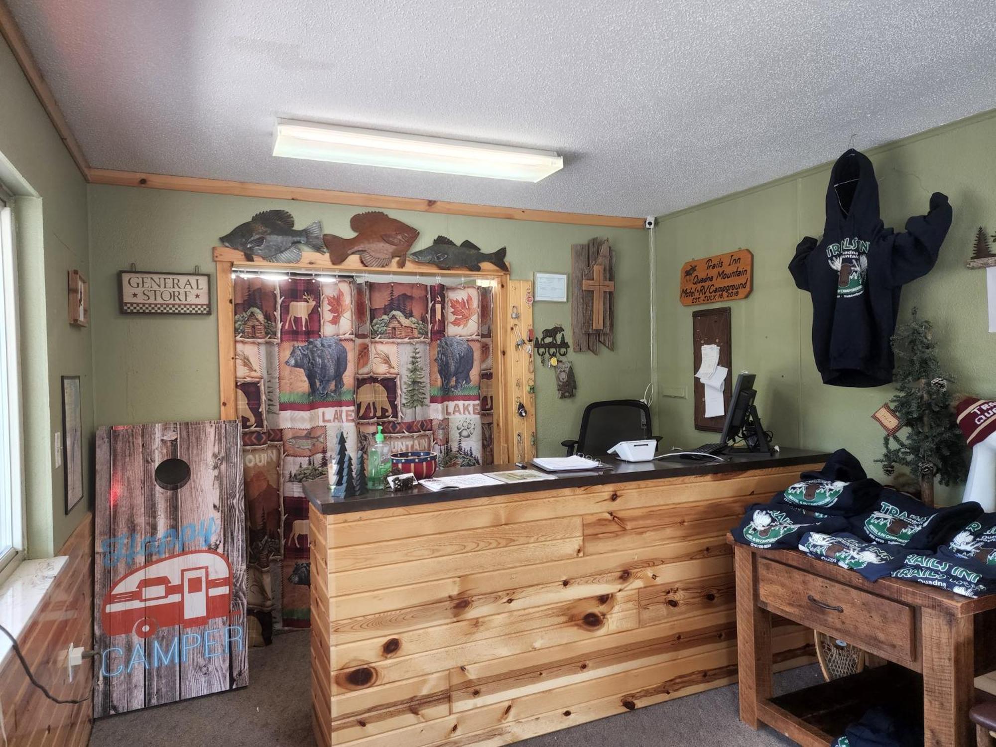 Trails Inn Quadna Mountain Motel & Rv Park Hill City Exterior foto