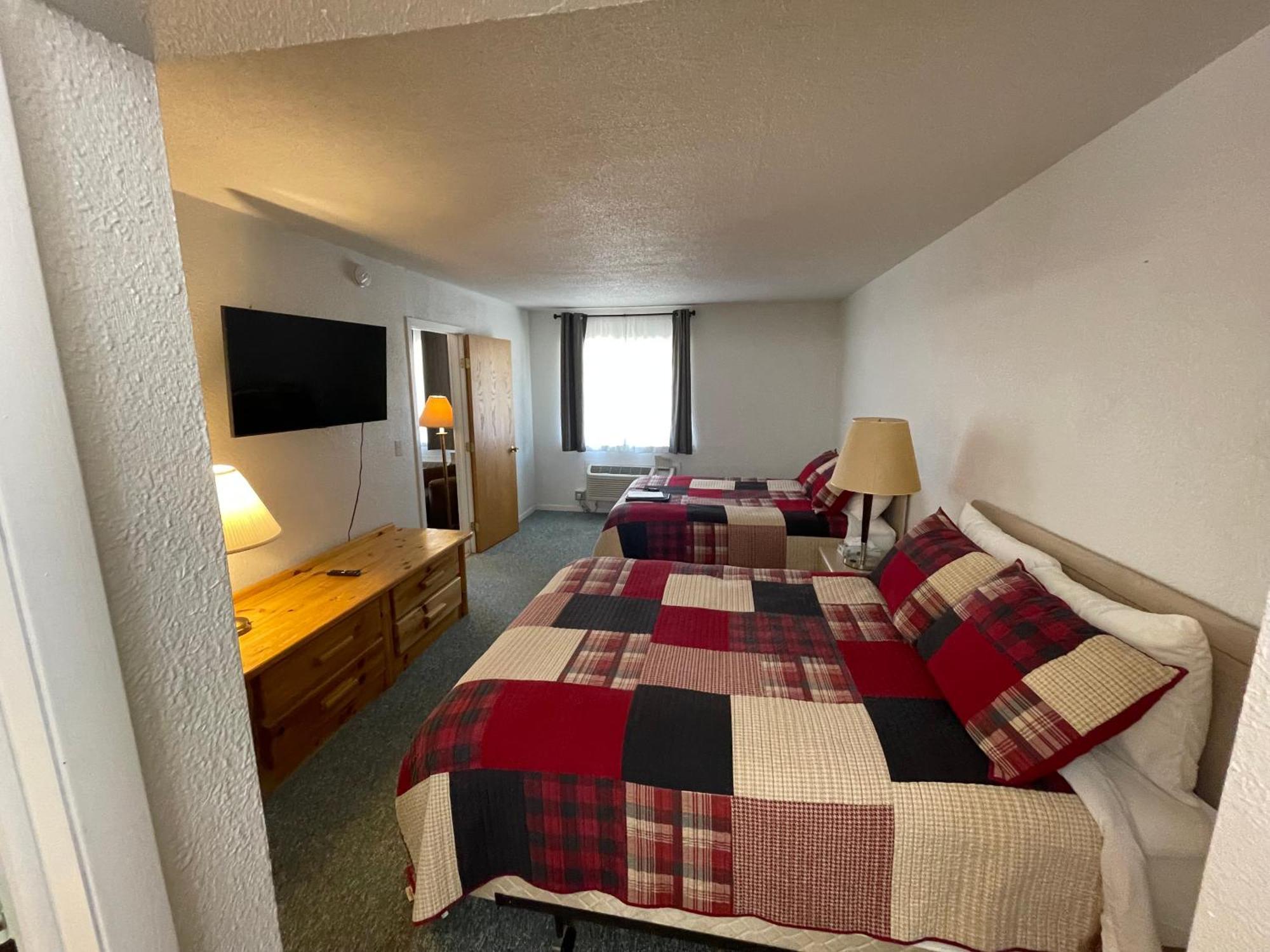 Trails Inn Quadna Mountain Motel & Rv Park Hill City Exterior foto